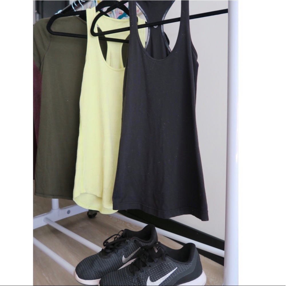 Lululemon black tank